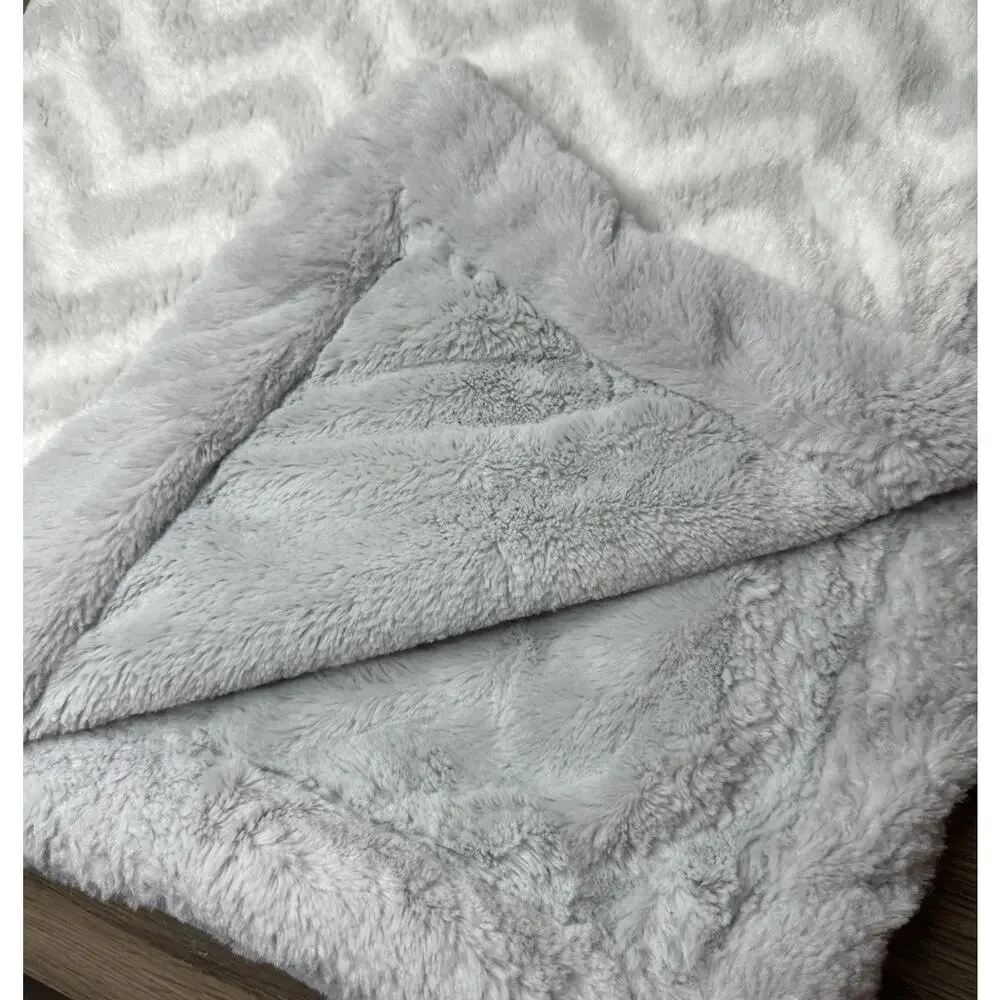 KOALA BABY Blanket Gray Chevron Lovey Plush Faux Fur Minky Toys R Us grey